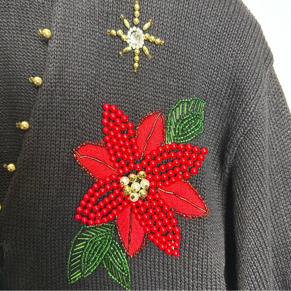 VINTAGE Victoria Jones Poinsettia Beaded Embellished Christmas Sweater | Sz M - Picture 2 of 9